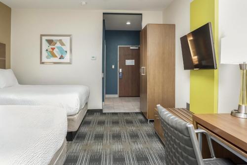 holiday inn express and suites houston westchase westheimer