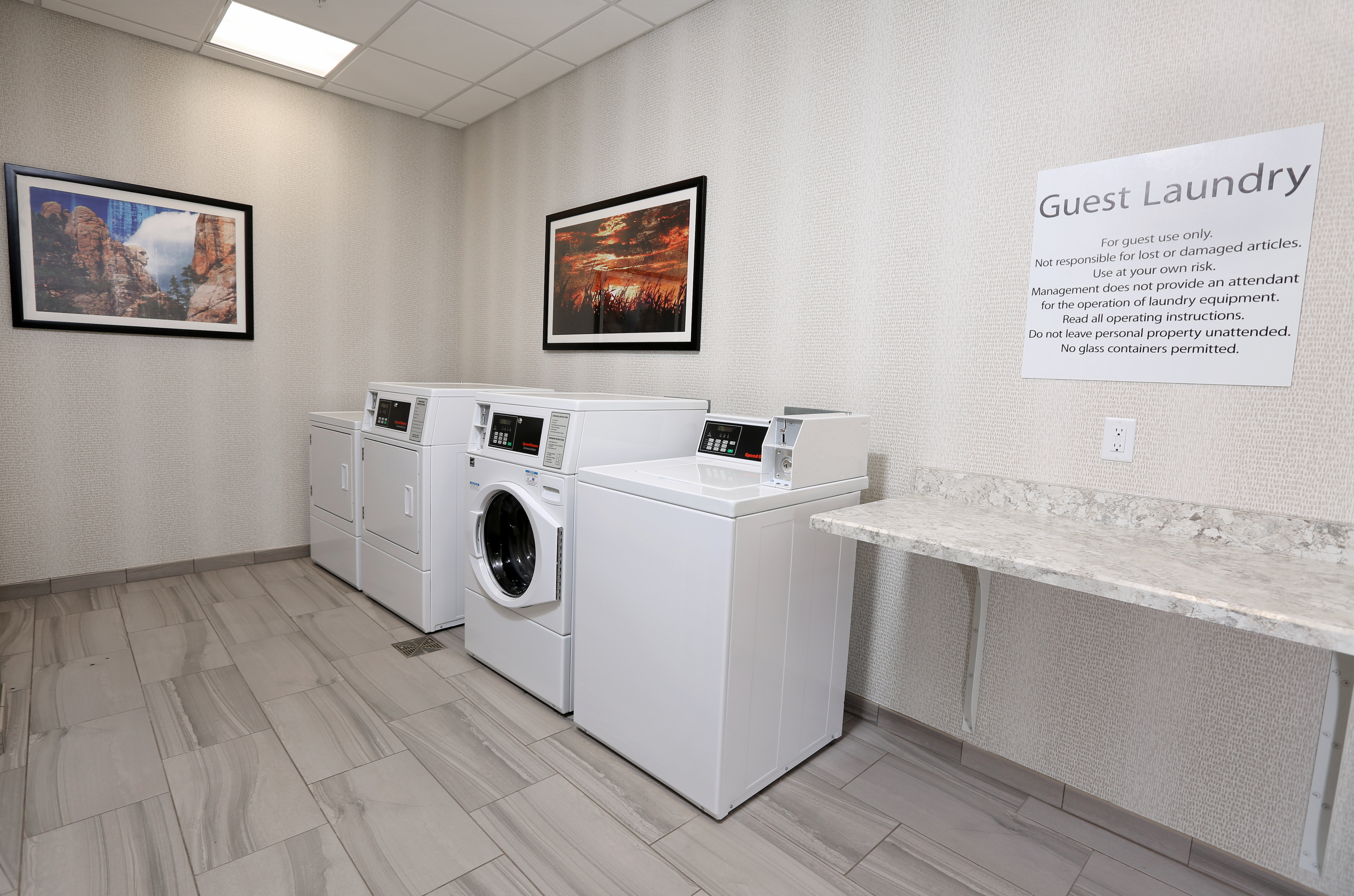 holiday inn and suites sioux falls airport by ihg
