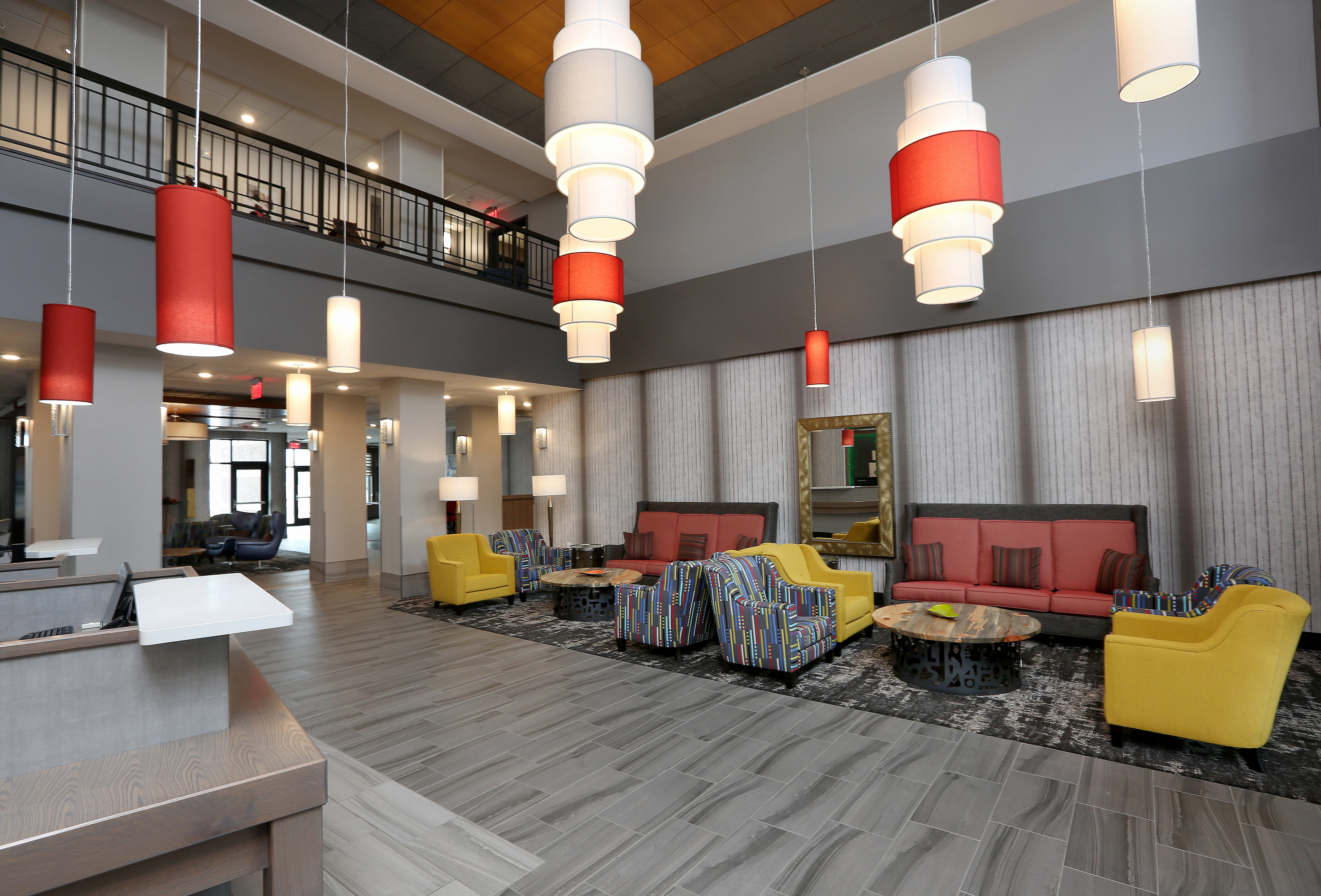 holiday inn and suites sioux falls airport by ihg