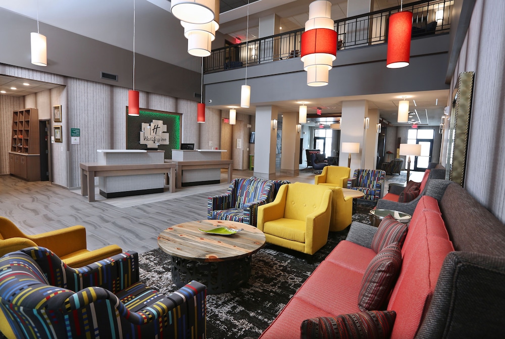 holiday inn and suites sioux falls airport by ihg