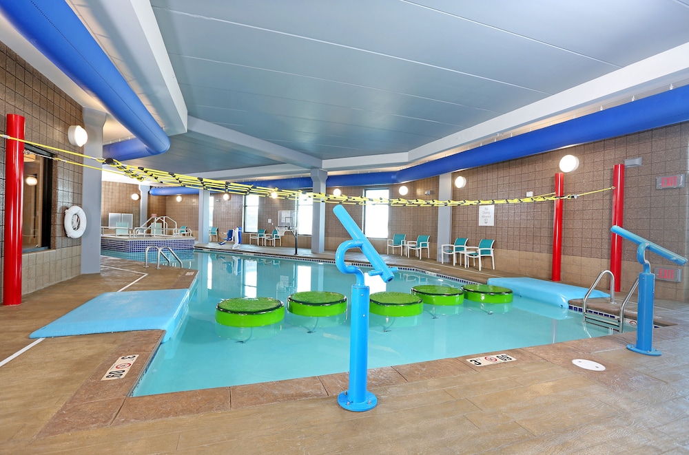 holiday inn and suites sioux falls airport by ihg