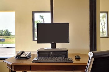 travelodge by wyndham unadilla perry near i 75