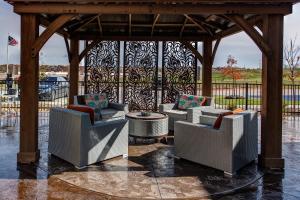 hilton garden inn topeka
