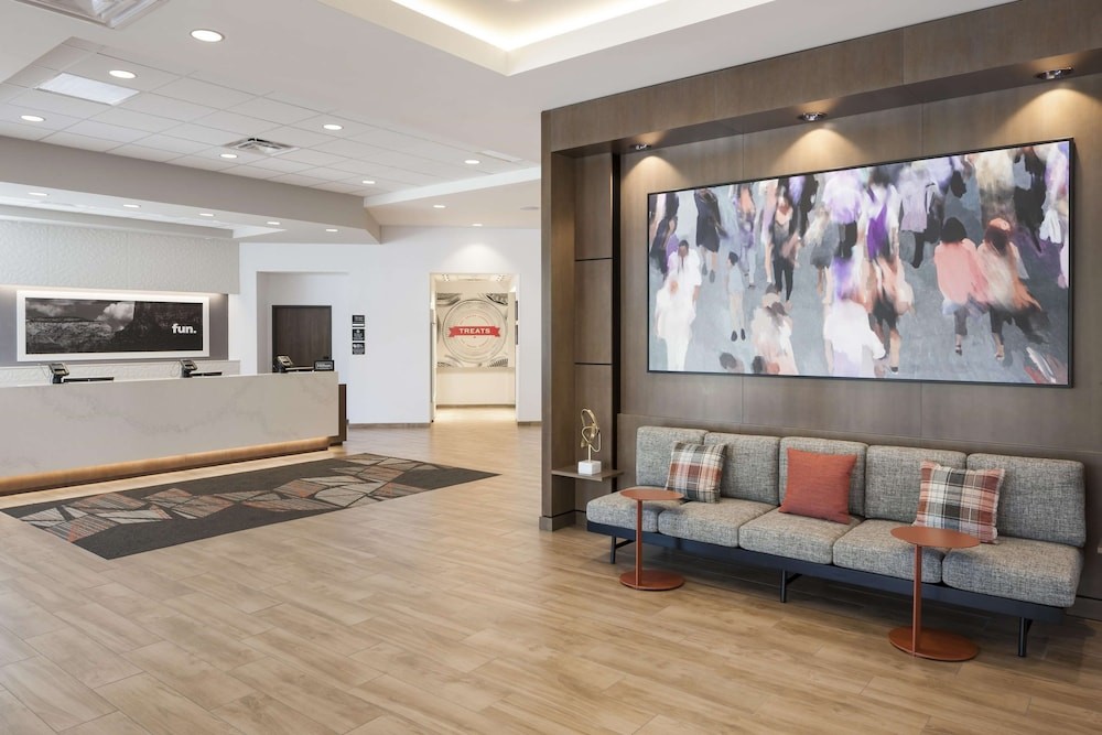 hampton inn and suites phoenix downtown
