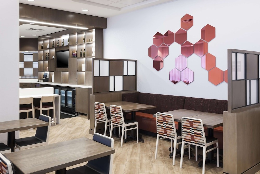 hampton inn and suites phoenix downtown