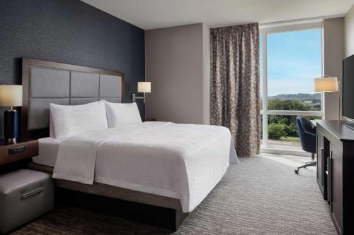 hampton inn and suites teaneck glenpointe