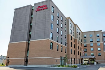 hampton inn and suites boston waltham
