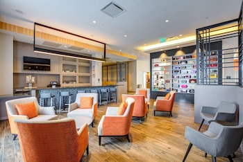 hampton inn and suites boston waltham