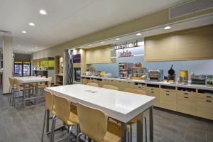 home2 suites by hilton stow