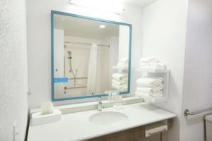 hampton inn and suites oklahoma city quail springs