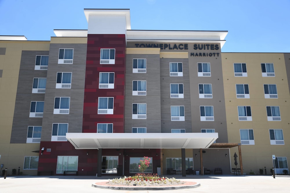 towneplace suites by marriott kansas city at briarcliff