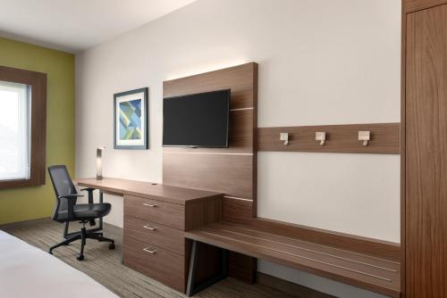 hol inn exp west des moines jordan creek
