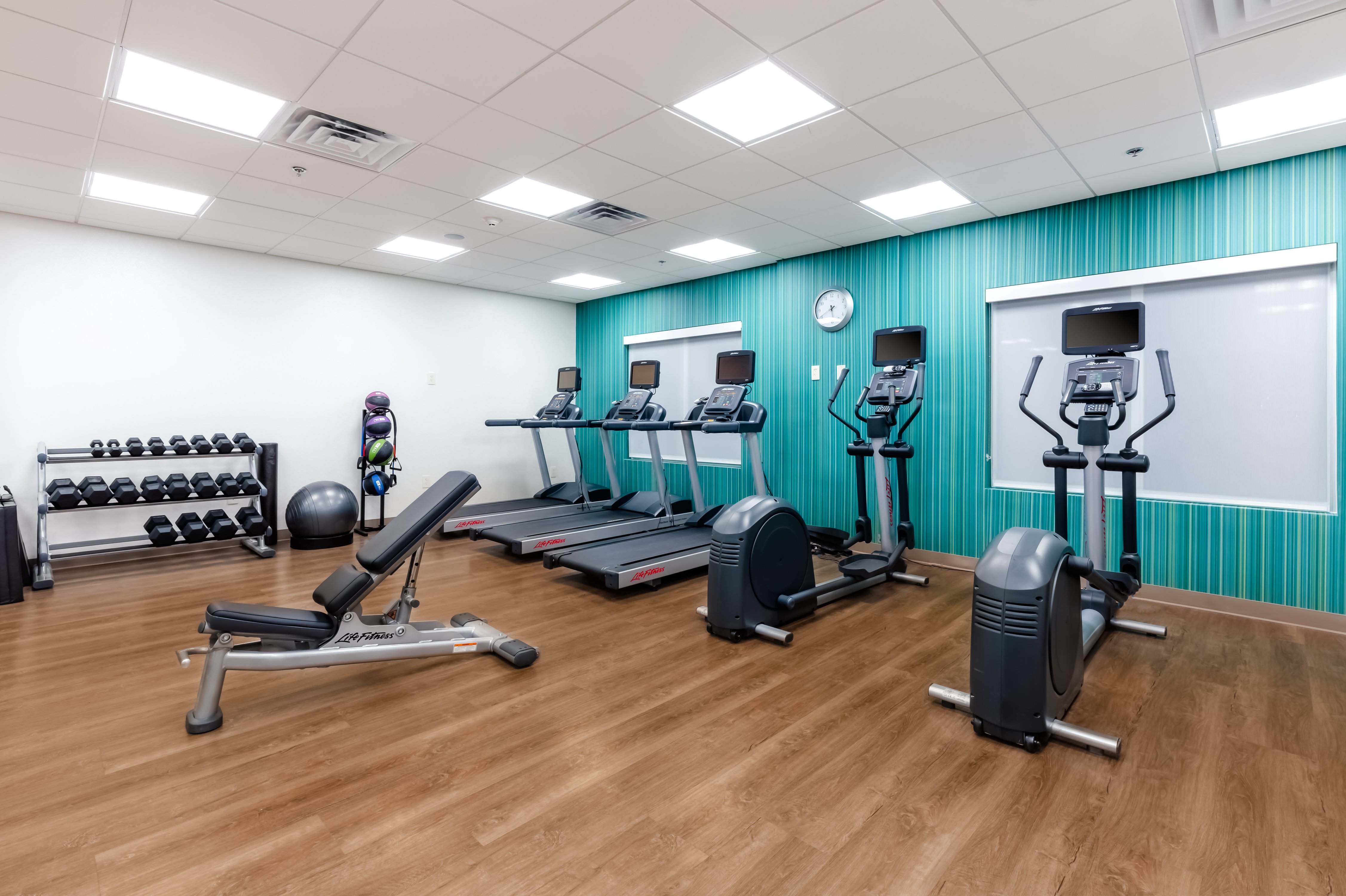 holiday inn express calhoun south by ihg