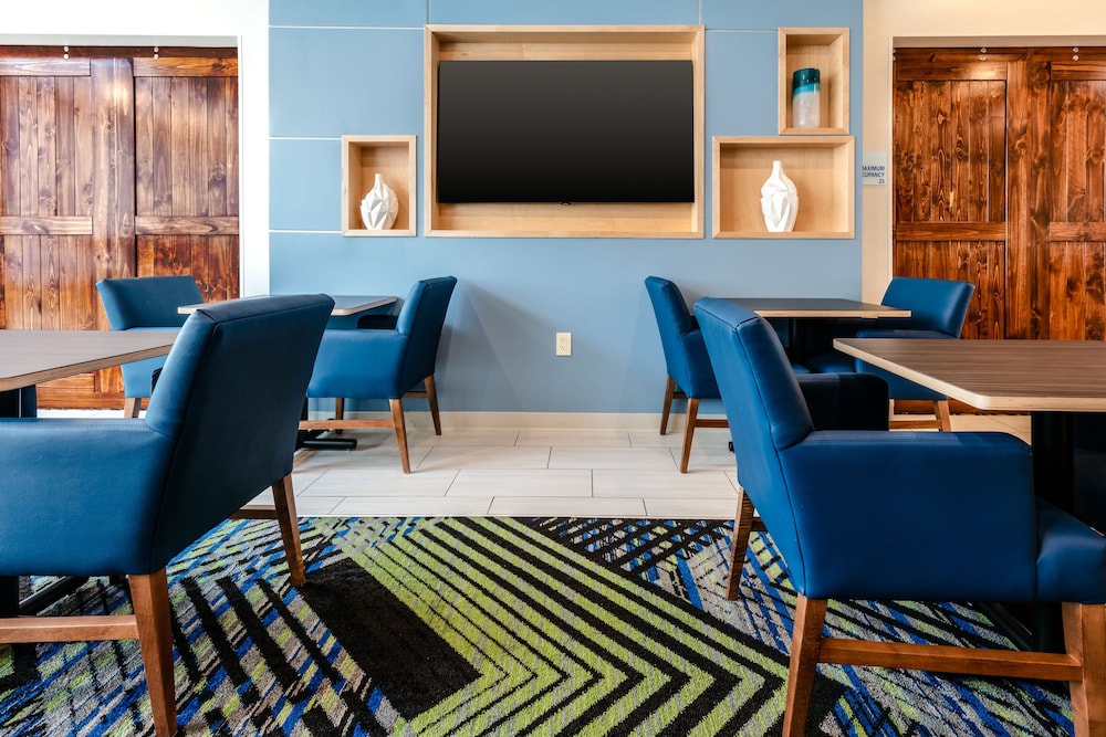 holiday inn express calhoun south by ihg
