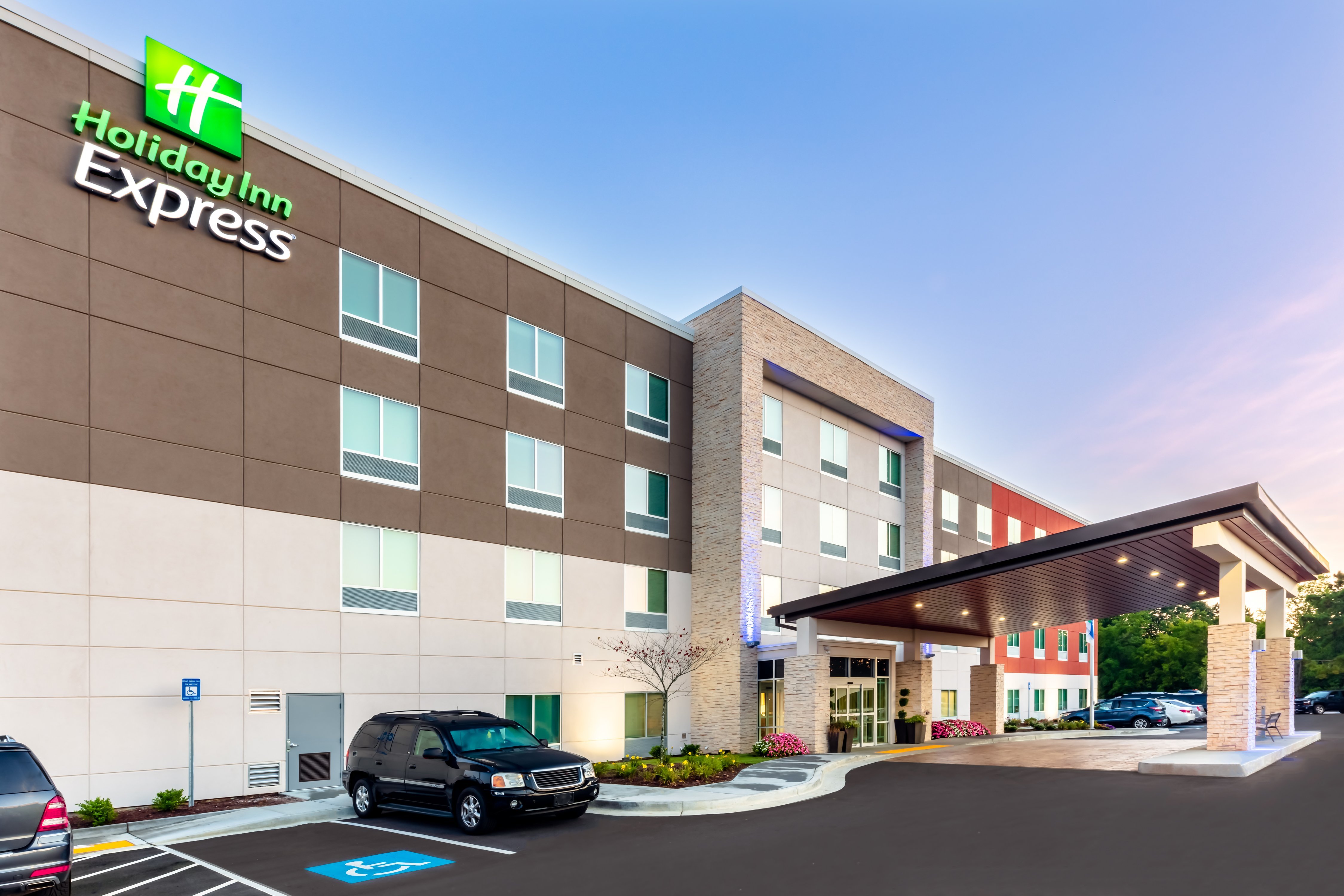 holiday inn express calhoun south by ihg