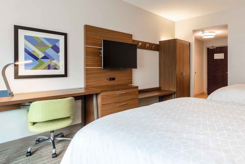 holiday inn express calhoun south by ihg