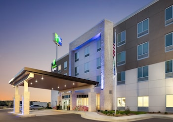 holiday inn express calhoun south by ihg