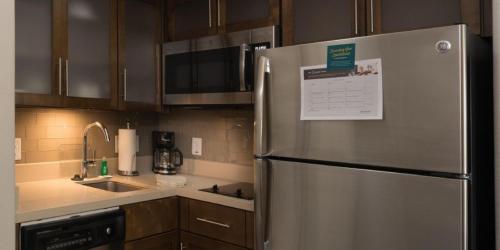 staybridge suites houston east baytown by ihg