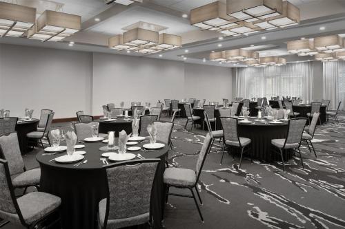 hilton garden inn charlotte waverly nc