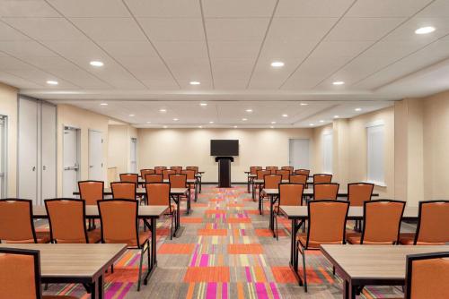 home2 suites by hilton woodbridge potomac mills