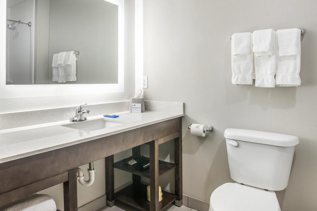 holiday inn express and suites east tulsa catoosa
