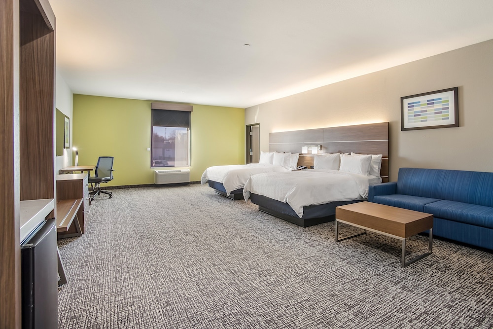 holiday inn express and suites east tulsa catoosa