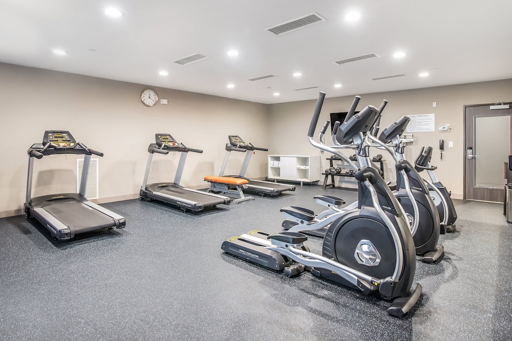 holiday inn express and suites east tulsa catoosa