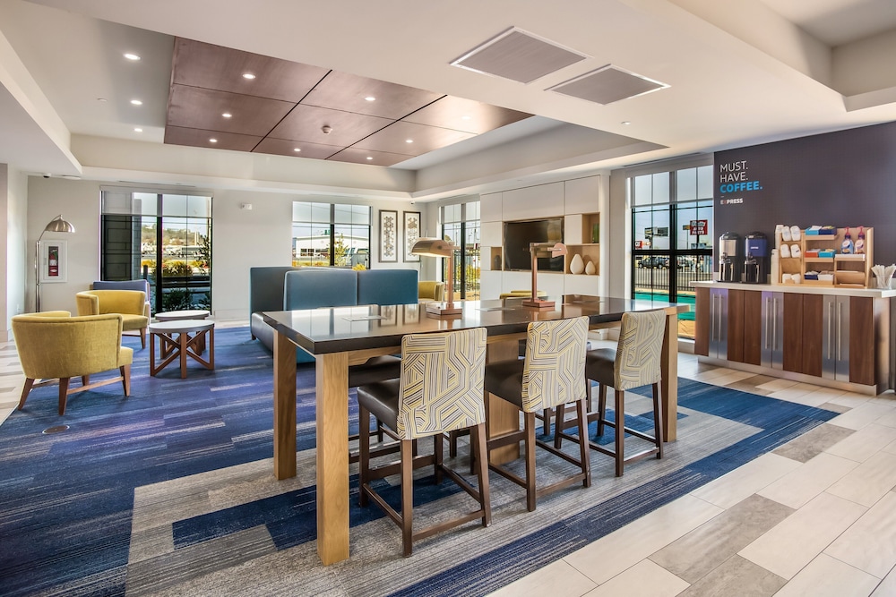 holiday inn express and suites east tulsa catoosa