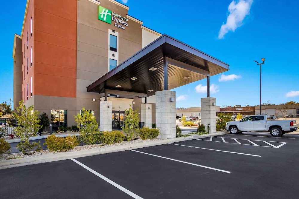 holiday inn express and suites east tulsa catoosa