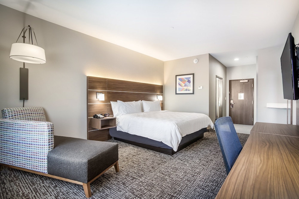 holiday inn express and suites east tulsa catoosa