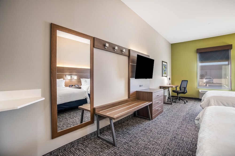 holiday inn express and suites east tulsa catoosa