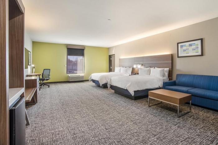 holiday inn express and suites east tulsa catoosa
