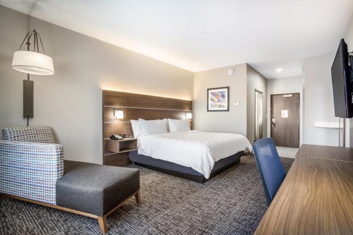 holiday inn express and suites east tulsa catoosa