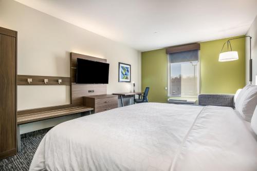 holiday inn express and suites east tulsa catoosa