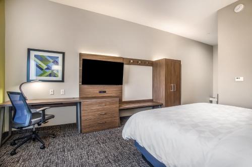 holiday inn express and suites east tulsa catoosa