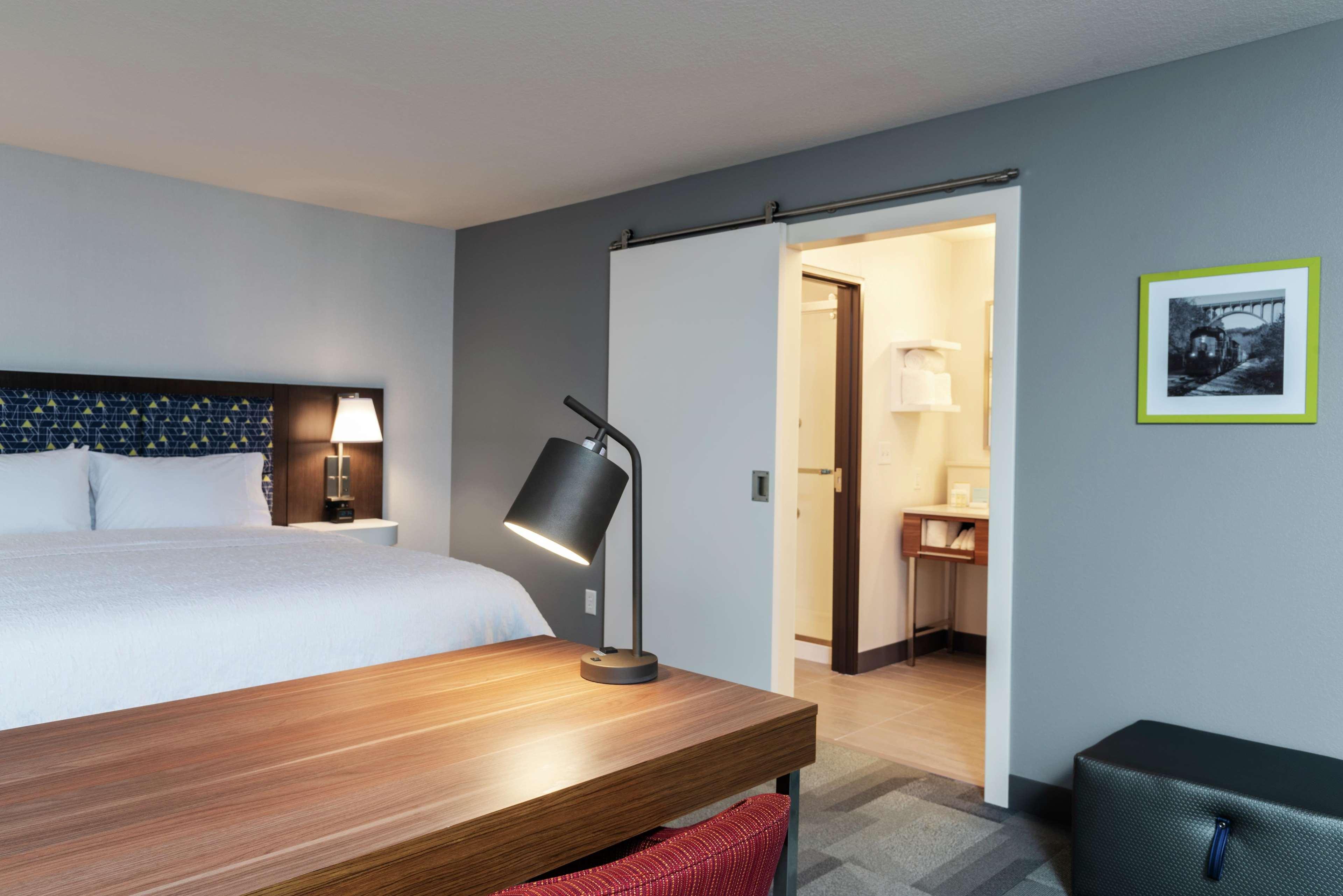 hampton inn and suites xenia dayton