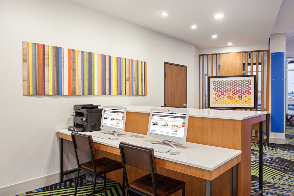 holiday inn express and suites moses lake by ihg