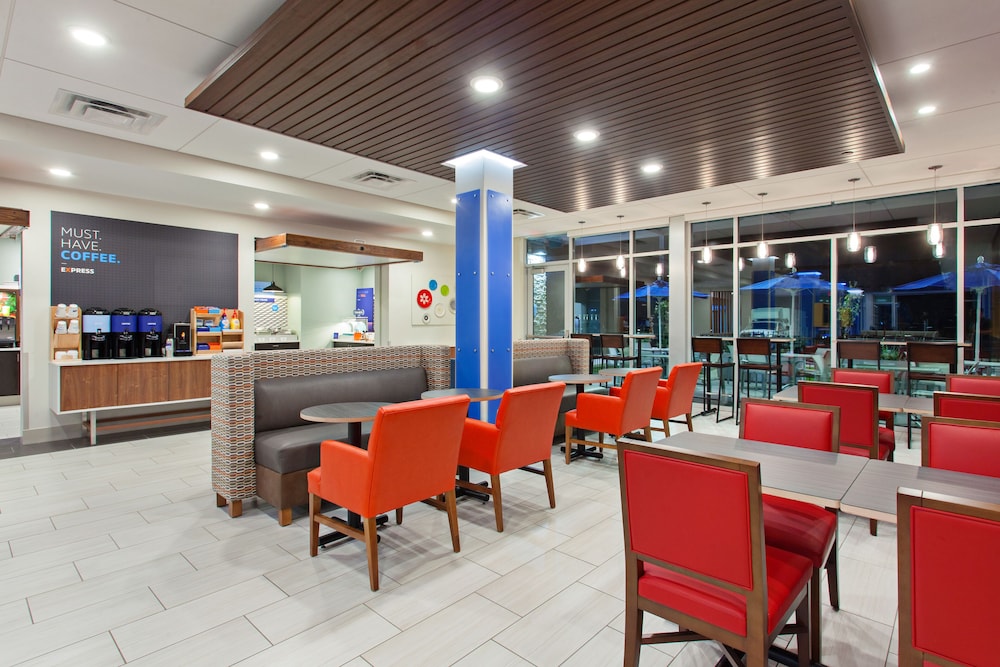 holiday inn express and suites moses lake by ihg