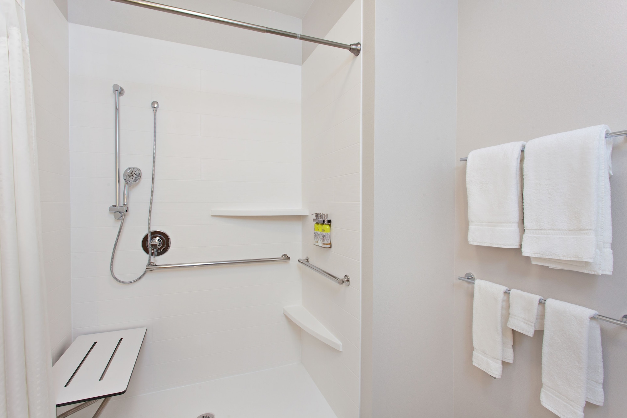 holiday inn express and suites moses lake by ihg