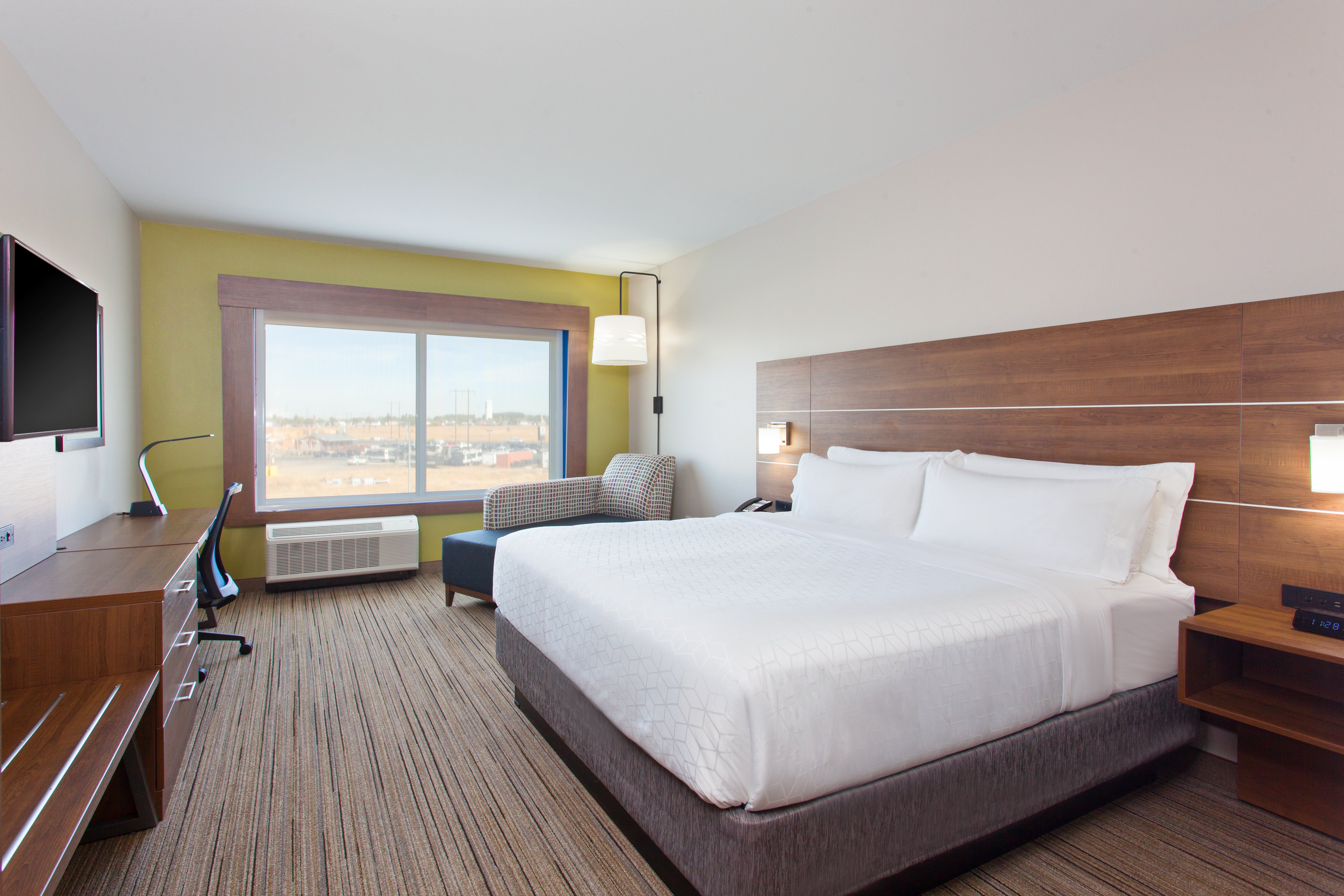 holiday inn express and suites moses lake by ihg