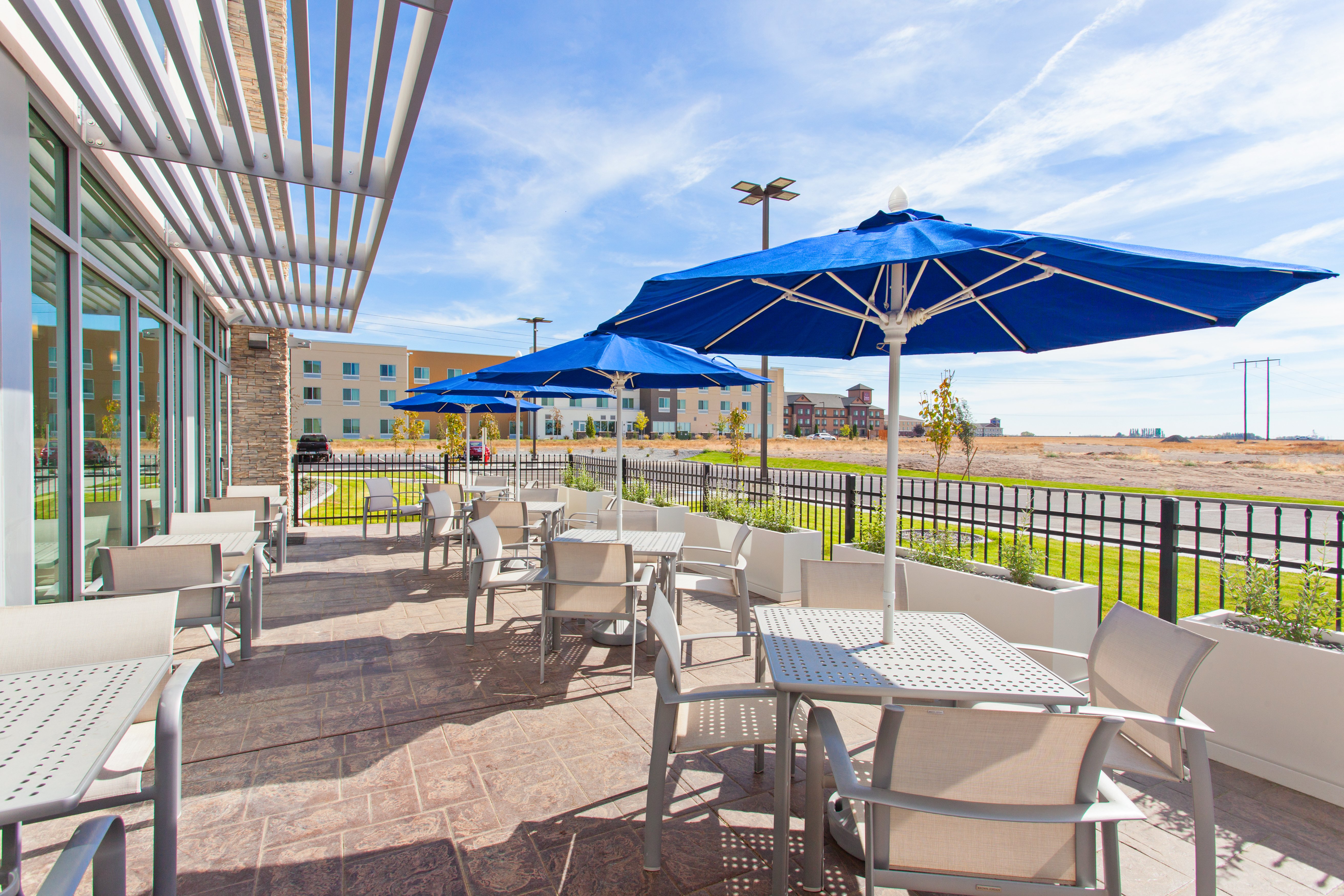holiday inn express and suites moses lake by ihg