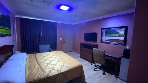 orange villa park motel