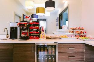 palace inn blue us 59 and gessner