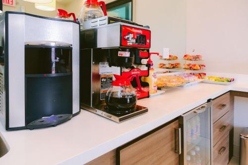 palace inn blue us 59 and gessner