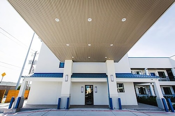 palace inn blue us 59 and gessner