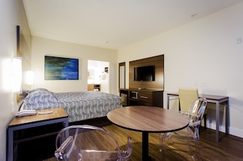 palace inn blue us 59 and gessner