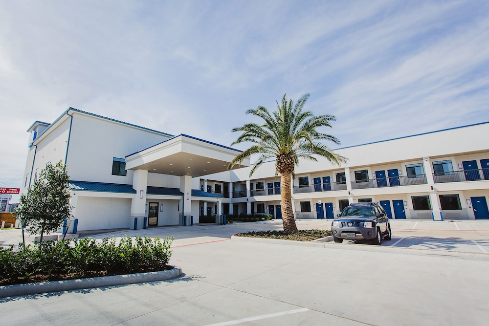 palace inn blue us 59 and gessner