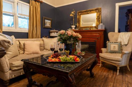 Inn At Rose Hall,Eureka Springs Historic>>Eureka Springs,3 star
