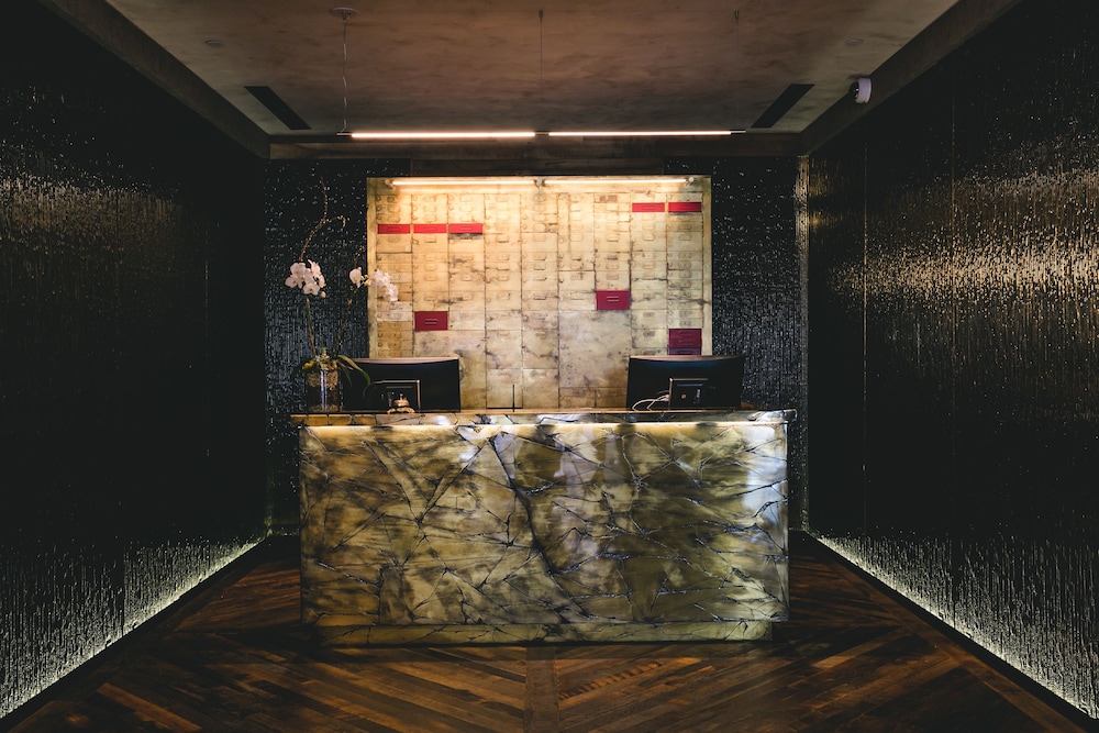 bobby hotel