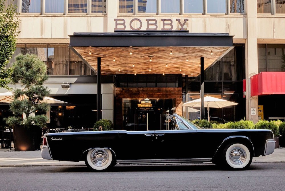 bobby hotel